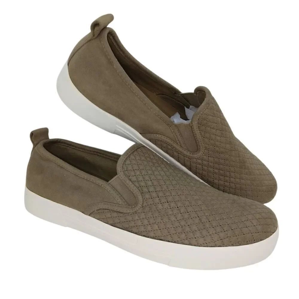 Call It Spring Women's Pre-owned Green Quilted Slip-on Casual Sneakers - sz. 8